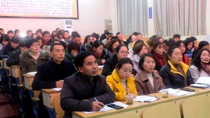 房縣召開民辦幼兒園和社會(huì)培訓(xùn)機(jī)構(gòu)今冬明春火災(zāi)防控約談會(huì)